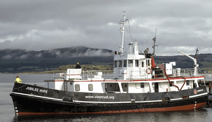 Chipping, Cup Brushing and Painting, MV Jubilee Hope